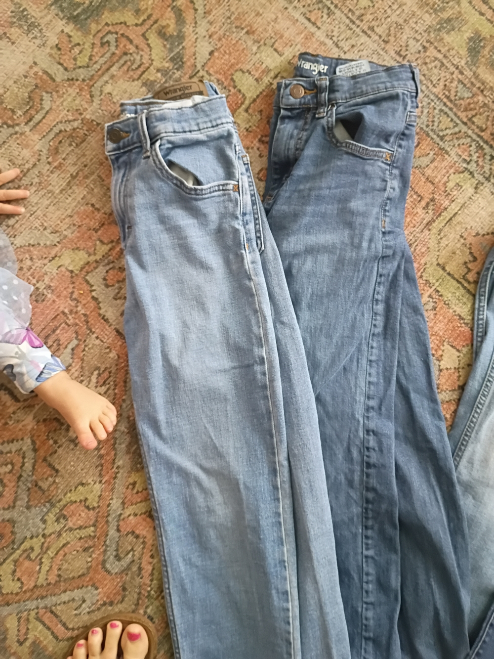 Mixed Lot of Denim Jeans and Khaki Pants - Blue & Tan - Picture 5 of 5